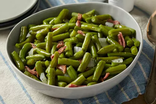 FAMILY SIZE GREEN BEANS WITH HAM
