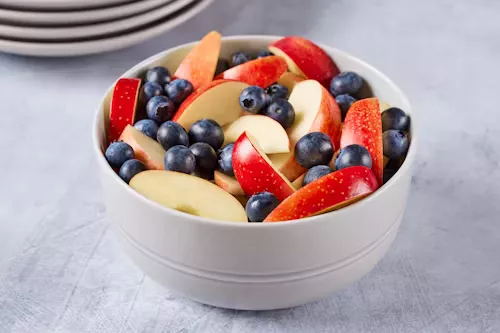 FAMILY SIZE SEASONAL FRESH FRUIT